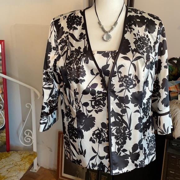 Nwot Two piece dressy outfit - Picture 2 of 5